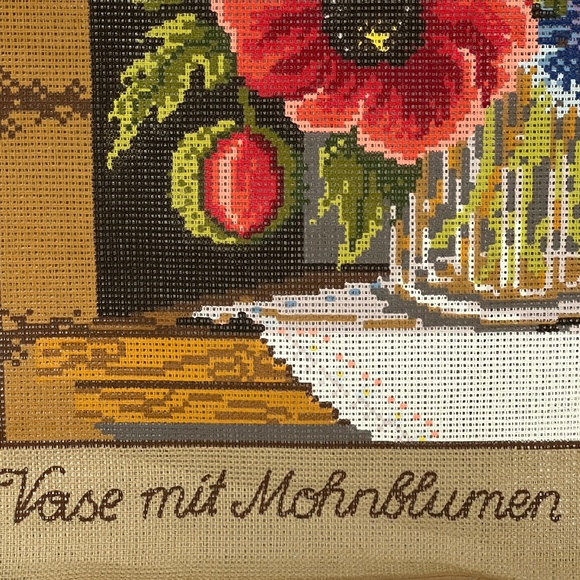 Needlepoint Canvas Hand Printed Austria Cotton Vase With Poppies Red 15" x 19" - Picture 4 of 4